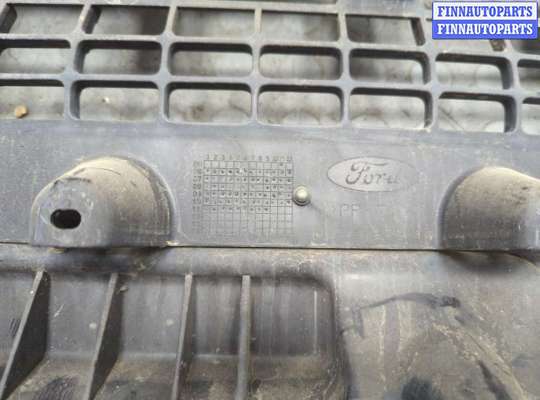 купить Решетка радиатора на Ford Transit 2006-2014