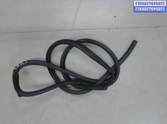 купить Уплотнитель на Nissan X-Trail (T30) 2001-2006