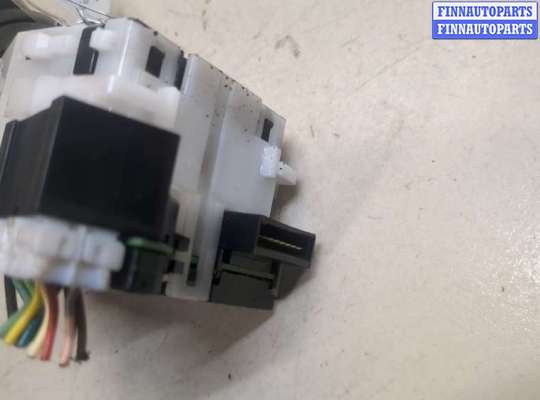 купить Переключатель поворотов на Nissan Qashqai 2006-2013