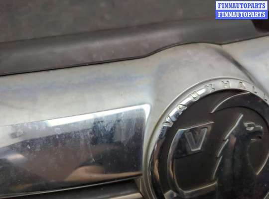 купить Решетка радиатора на Opel Zafira B 2005-2014