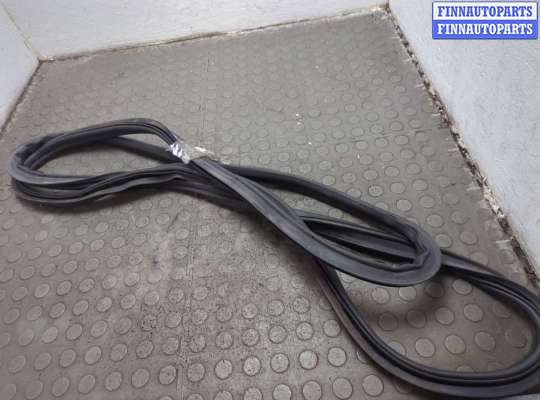 купить Уплотнитель на Volkswagen Tiguan 2016-2021