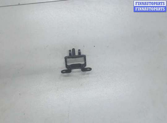Петля крышки багажника VL499976 на Volvo C30 2006-2013