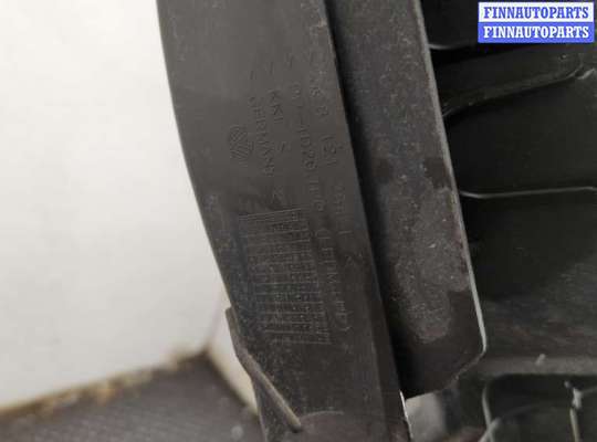 купить Рамка передняя (телевизор) на Volkswagen Passat CC 2012-2017