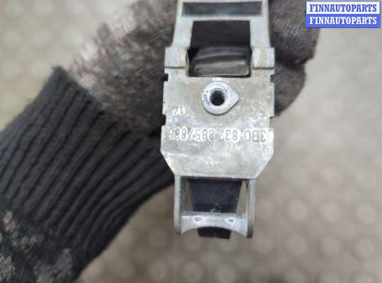 Ручка двери наружная на Volkswagen Passat B5+ (3B, GP)