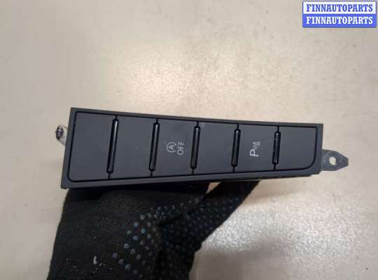 купить Кнопка парктроника на Volkswagen Passat 7 2010-2015 Европа
