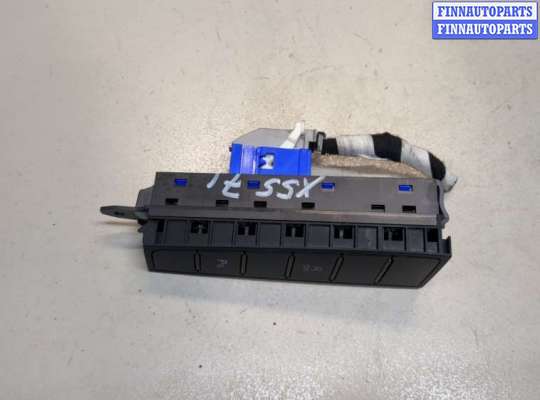 купить Кнопка парктроника на Volkswagen Passat 7 2010-2015 Европа