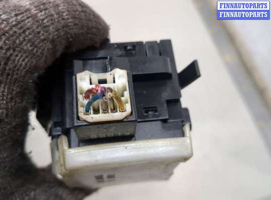купить Переключатель поворотов на Mitsubishi Pajero / Montero 2000-2006