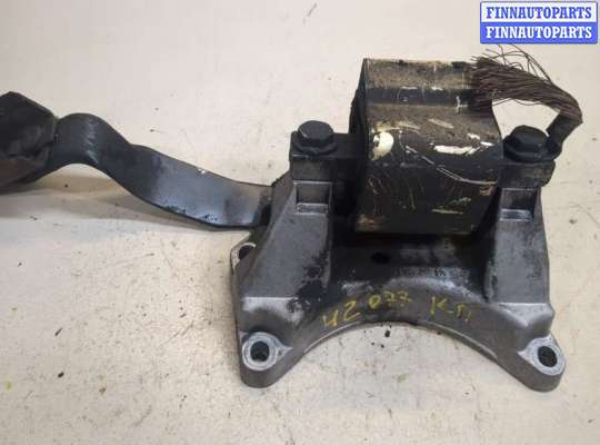 купить Подушка крепления КПП на Mercedes C W203 2000-2008