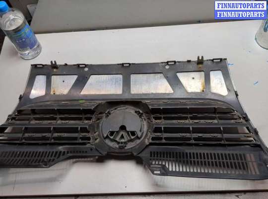 купить Решетка радиатора на Volkswagen Golf 5 2003-2009