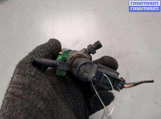 Форсунка топливная на Peugeot 3008 I