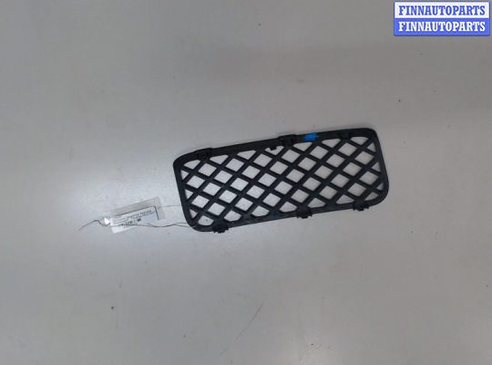купить Заглушка (решётка) бампера на Volkswagen Touareg 2002-2007