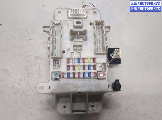 купить Блок предохранителей на Toyota RAV 4 2000-2005
