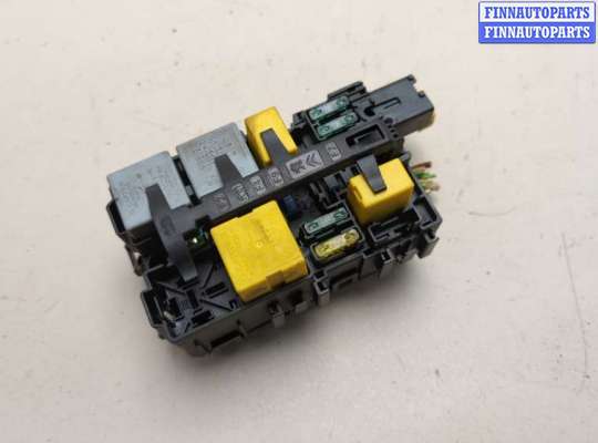 Блок предохранителей PG1207220 на Peugeot 308 2013-2021
