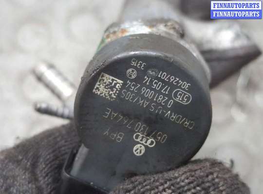 купить Рампа (рейка) топливная на Audi Q5 2008-2017