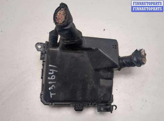 Блок предохранителей CT729039 на Mitsubishi Outlander XL 2006-2012