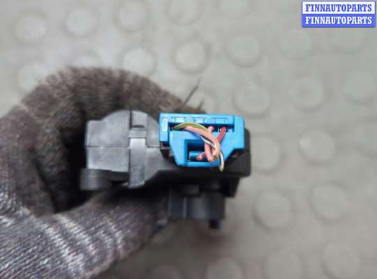 купить Электропривод заслонки отопителя на Volkswagen Touareg 2002-2007