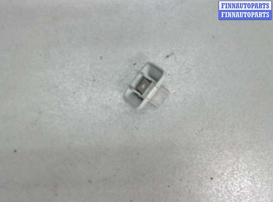 купить Кронштейн козырька солнцезащитного на Volkswagen Passat 6 2005-2010