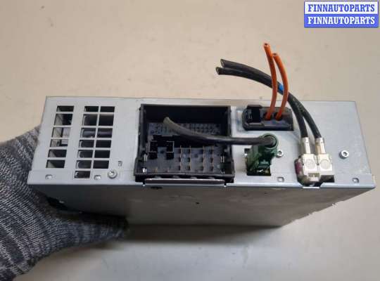 купить Блок управления радиоприемником на Volkswagen Touareg 2010-2014