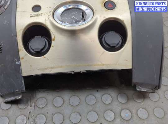 купить Панель управления магнитолой на Infiniti QX56 2004-2010