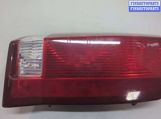 Фонарь задний на Cadillac Escalade II (GMT 800)