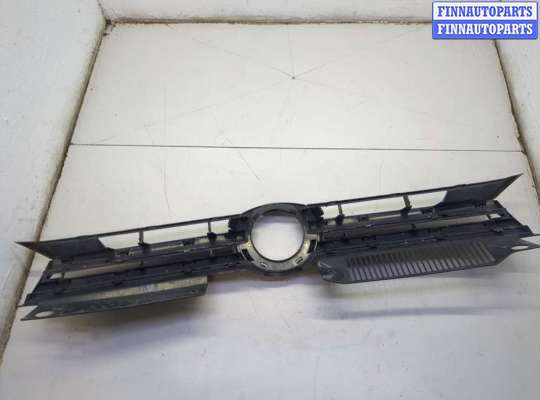 купить Решетка радиатора на Volkswagen Golf 6 2008-2012