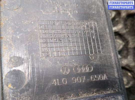 купить Кронштейн блока управления на Audi Q7 2005-2015