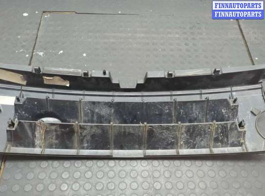 купить Решетка радиатора на Land Rover Discovery 3 2004-2009