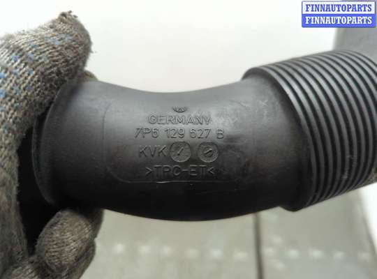 купить Патрубок корпуса воздушного фильтра на Volkswagen Touareg 2010-2014