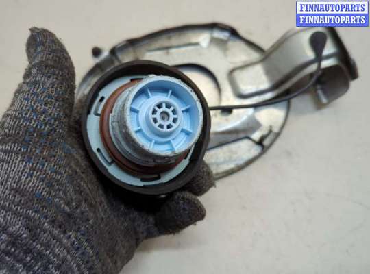 Лючок бензобака на Mazda CX-7