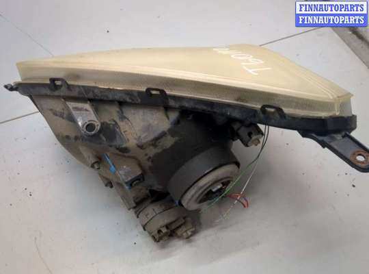 купить Фара (передняя) на Toyota RAV 4 2000-2005