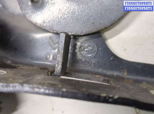 Петля капота