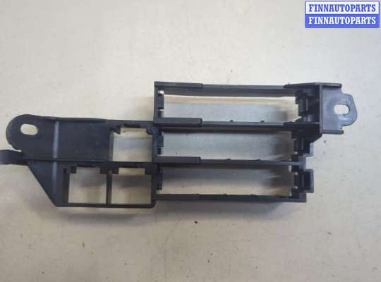 купить Кронштейн (лапа крепления) на Audi Q7 2005-2015