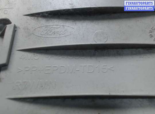 купить Обшивка центральной стойки на Ford Focus 2 2005-2008