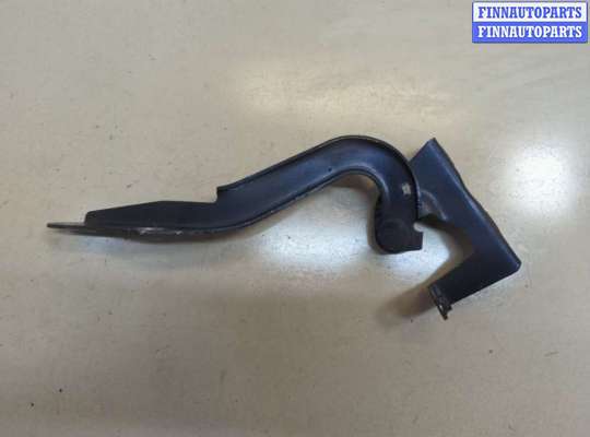купить Петля капота на Toyota Auris E15 2006-2012
