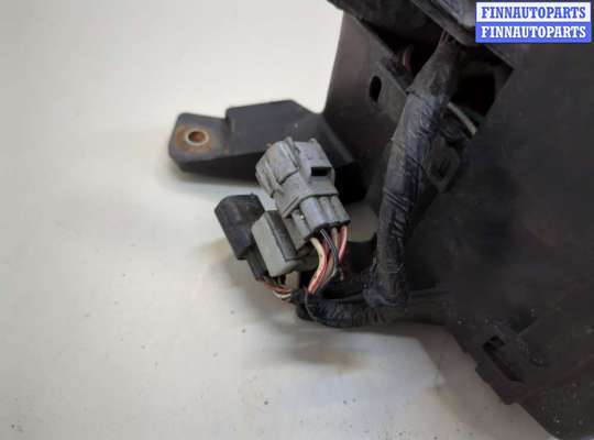 купить Блок предохранителей на Toyota Highlander 1 2001-2007