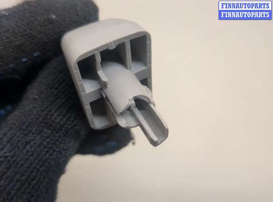 купить Кронштейн козырька солнцезащитного на Infiniti QX80 2014-2017