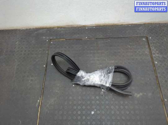 купить Уплотнитель на Ford Explorer 2010-2015