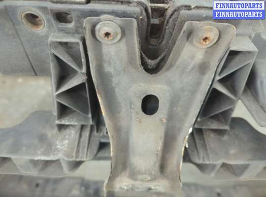 купить Рамка передняя (телевизор) на Volkswagen Golf 6 2008-2012