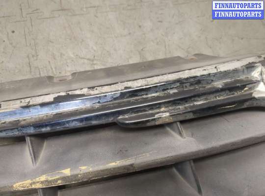 купить Решетка радиатора на Chrysler Voyager 2000-2007