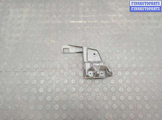 Кронштейн бампера на BMW X3 (E83)