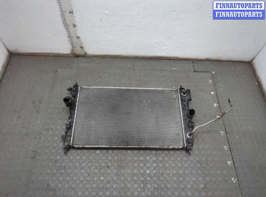 Радиатор охлаждения двигателя OP2351285 на Opel Zafira C 2011-2019