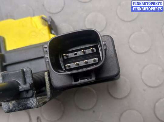 Замок боковой двери на Volvo S60 I | V70 II (P2)