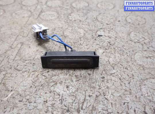 Кнопка открывания багажника с крышки NS953966 на Nissan Note E11 2005-2013