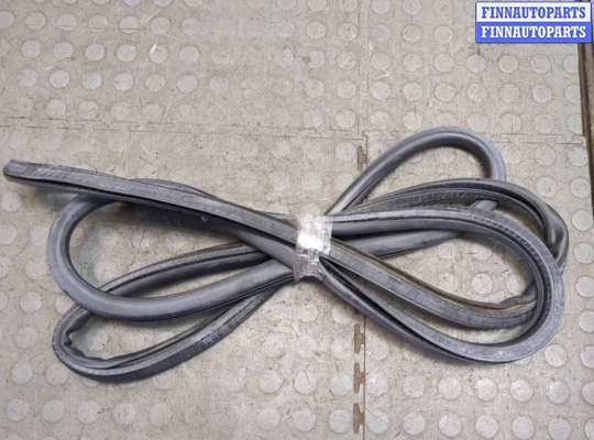 купить Уплотнитель на Volkswagen Touareg 2002-2007