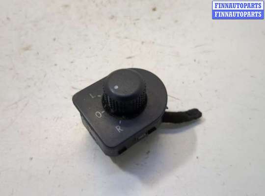 купить Кнопка регулировки зеркал на Volkswagen Golf 4 1997-2005