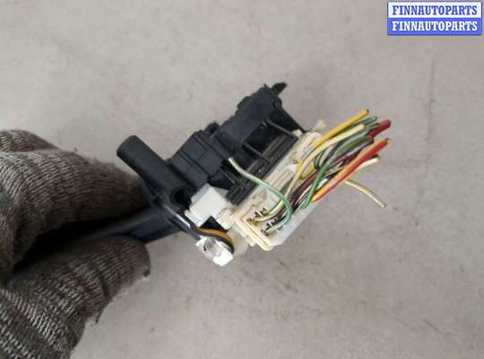 купить Переключатель поворотов на Toyota Yaris 1999-2006