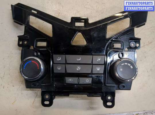 Блок управления печкой на Chevrolet Cruze I (J300)