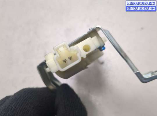 купить Привод центрального замка на Toyota Yaris 2005-2011