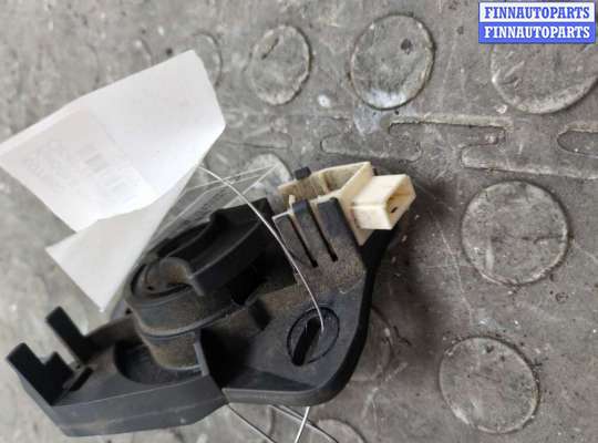 купить Кнопка открывания багажника с крышки на Opel Vectra C 2002-2008