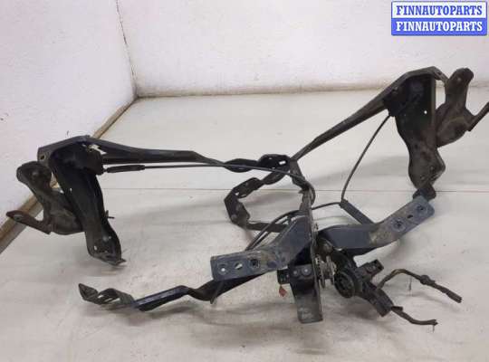 Кронштейн фары MB1452044 на Mercedes C W204 2007-2013